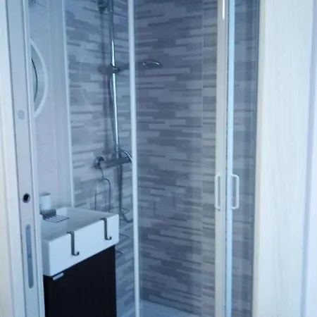 Vely'S Rooms Novara Exterior foto