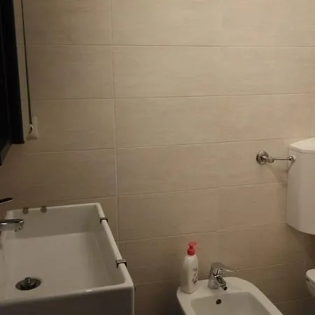 Vely'S Rooms Novara Exterior foto
