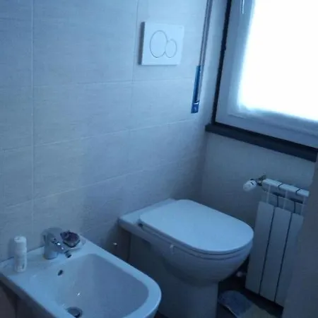Vely'S Rooms Novara Exterior foto