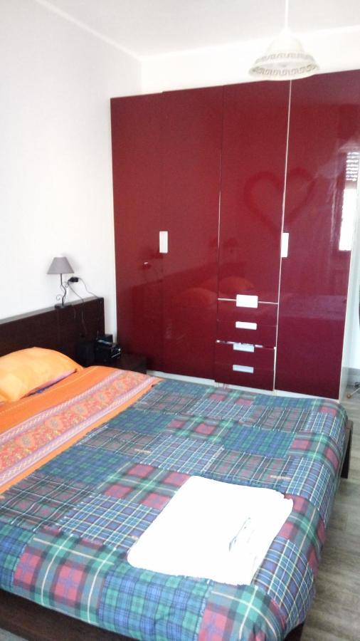 Vely's Homestay Novara