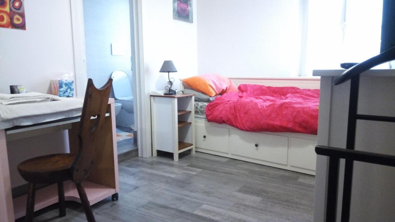 Vely's Novara