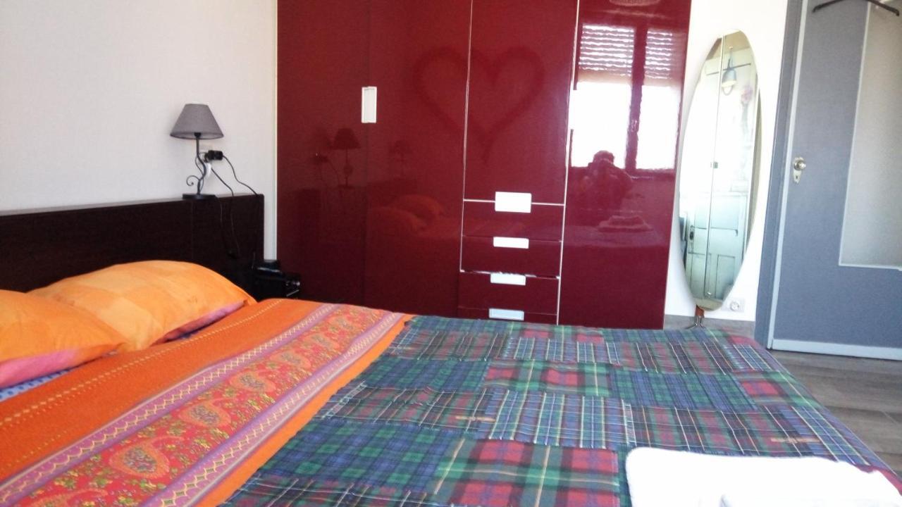 Vely's Homestay Novara